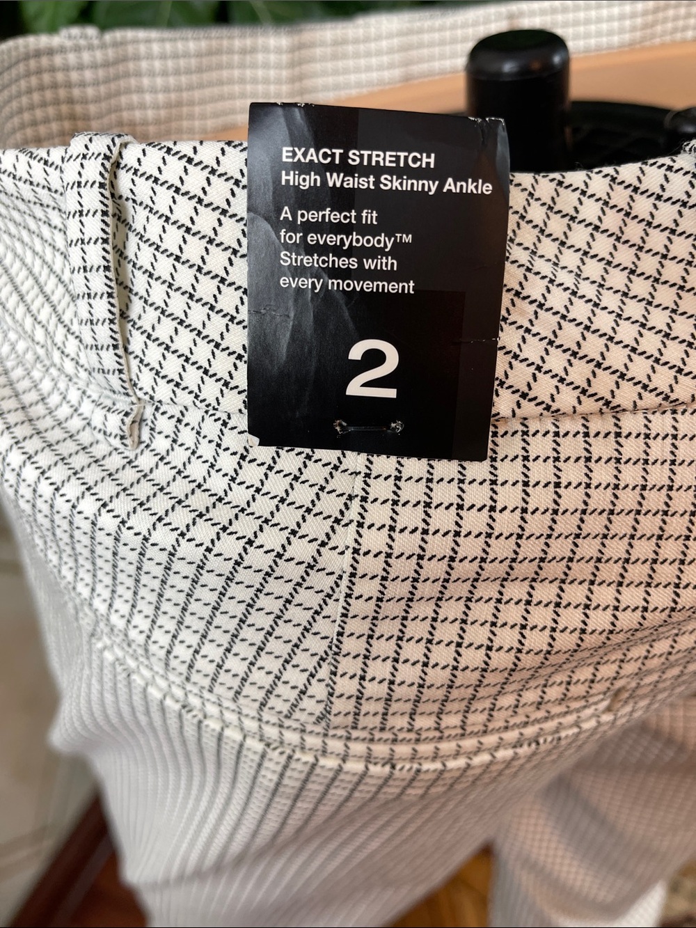 THE LIMITED EXACT STRETCH HIGH WAIST SKINNY ANKLE PANTS - Picture 9 of 10